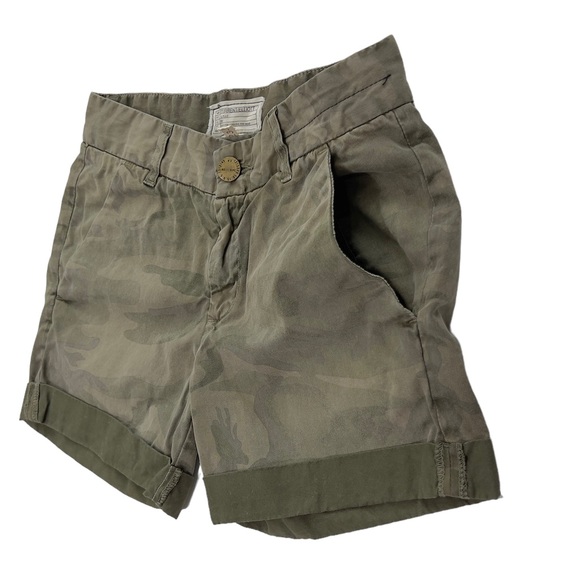 Current/Elliott The Captain Rolled Shorts in Army Camo - Picture 5 of 15